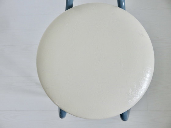 Image 1 of Tabouret Italy En Métal Bleu Et Skai Blanc Années 80