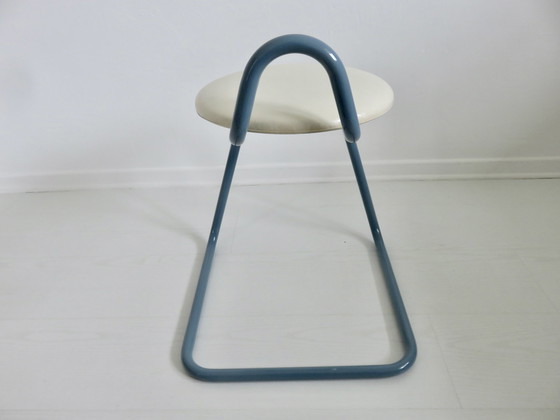 Image 1 of Tabouret Italy En Métal Bleu Et Skai Blanc Années 80