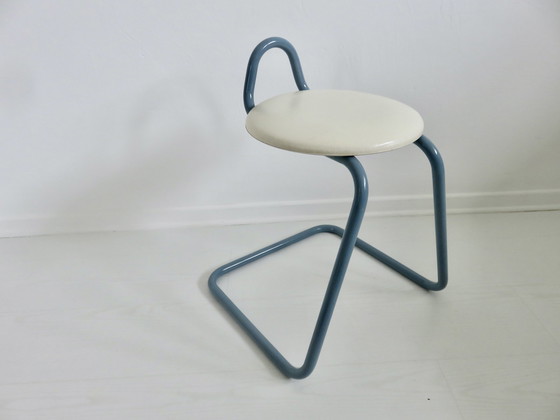 Image 1 of Tabouret Italy En Métal Bleu Et Skai Blanc Années 80