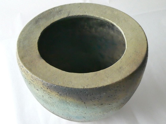 Image 1 of Bol en poterie moulé à la main