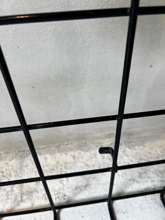 Image 1 of Armoire Vintage Design Karl Fichtel en fil d'acier enduit.