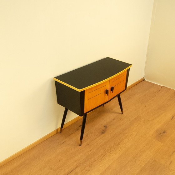 Image 1 of Petite commode avec plateau en Resopal noir, années 1950