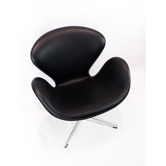 Image 1 of Paire de fauteuils cygne vintage "3320" par Arne Jacobsen pour Fritz Hansen, 1958