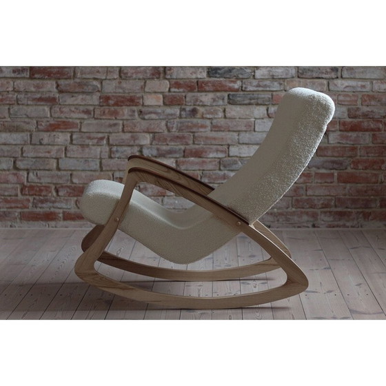 Image 1 of Fauteuil à bascule vintage en boucle française, Tchécoslovaquie années 1950