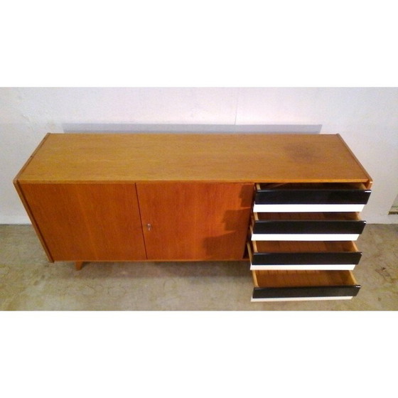 Image 1 of Commode rétro vintage en bois et chêne teinté par Jiří Jiroutka, 1950