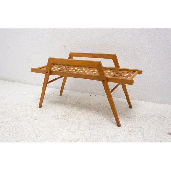 Image 1 of Table d'appoint vintage en bois de hêtre avec sangles en cuir tressé, Tchécoslovaquie, années 1970