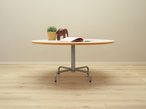 Table ronde, Design danois, 1990S, Production : Danemark