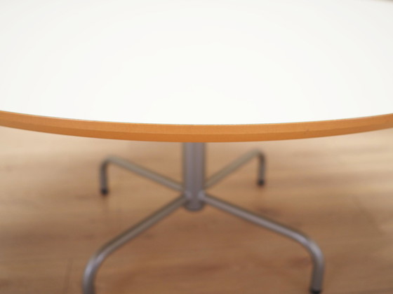 Image 1 of Table ronde, Design danois, 1990S, Production : Danemark