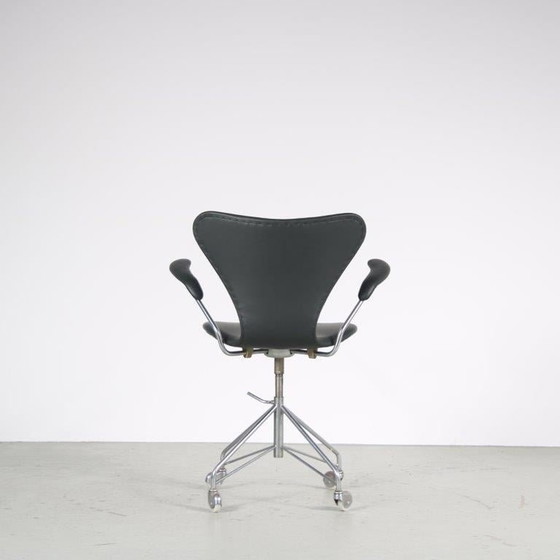 Image 1 of Chaise de bureau pivotante "3217" des années 1950 par Arne Jacobsen pour Fritz Hansen, Danemark