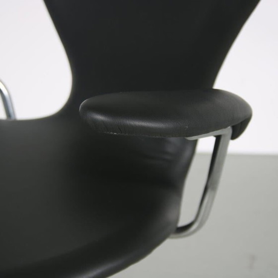 Image 1 of Chaise de bureau pivotante "3217" des années 1950 par Arne Jacobsen pour Fritz Hansen, Danemark