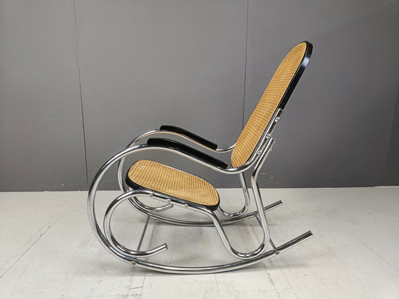 Image 1 of Chaise à bascule vintage en chrome et rotin, 1960S