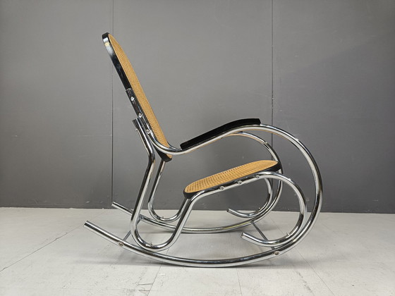Image 1 of Chaise à bascule vintage en chrome et rotin, 1960S