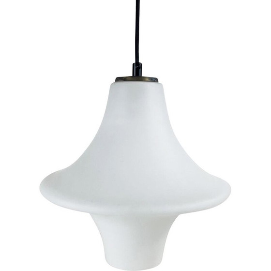 Image 1 of Lampe suspendue vintage en verre opale blanc et laiton par Lyfa, Danemark 1950