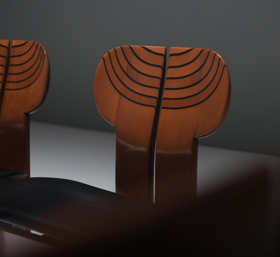 Image 1 of Superbe ensemble (8) de chaises africaines par Afra et Tobia Scarpa pour Maxalto Italie