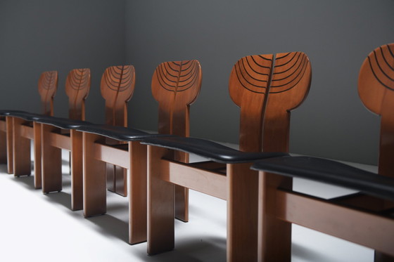 Image 1 of Superbe ensemble (8) de chaises africaines par Afra et Tobia Scarpa pour Maxalto Italie