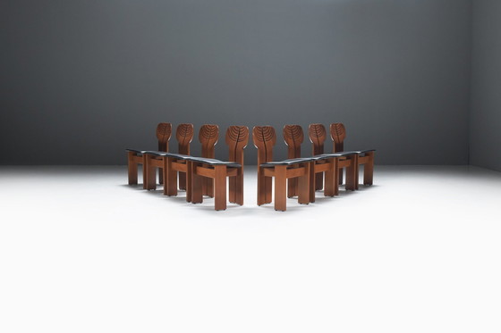 Image 1 of Superbe ensemble (8) de chaises africaines par Afra et Tobia Scarpa pour Maxalto Italie