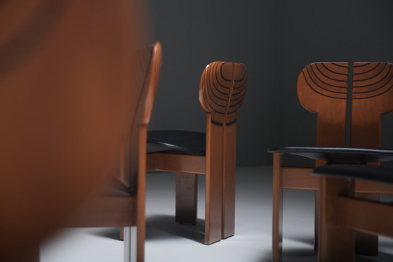 Image 1 of Superbe ensemble (8) de chaises africaines par Afra et Tobia Scarpa pour Maxalto Italie