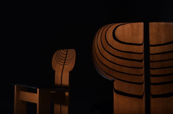 Image 1 of Superbe ensemble (8) de chaises africaines par Afra et Tobia Scarpa pour Maxalto Italie