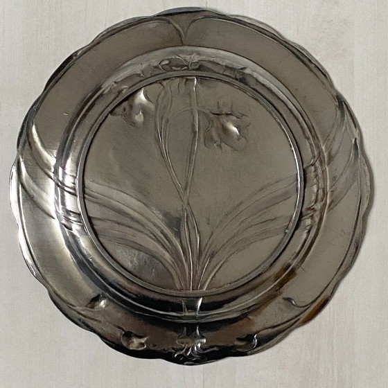 Image 1 of Assiette Art Nouveau 1900 En Étain