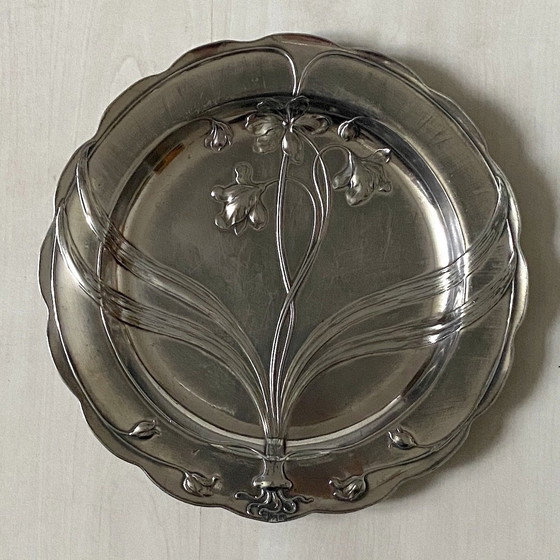 Image 1 of Assiette Art Nouveau 1900 En Étain