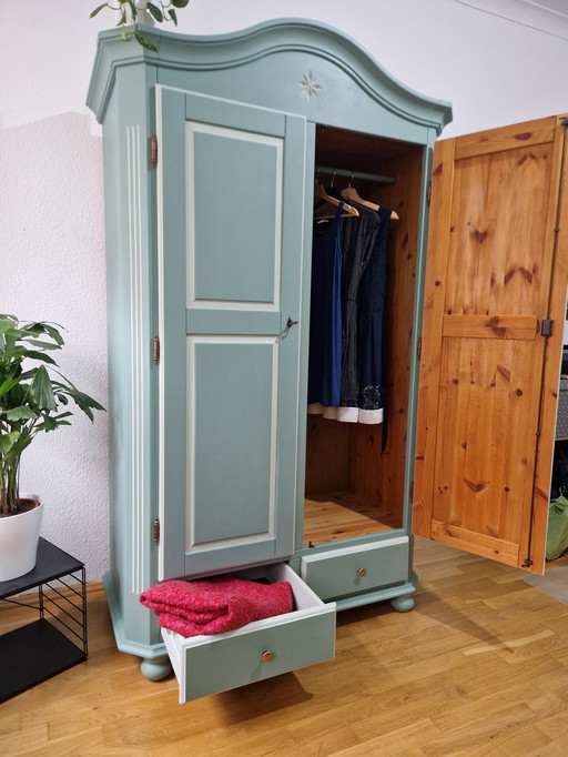 Armoire restaurée | Couleurs craie Duck Egg & Sage