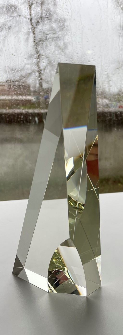 " Triangle" Objet en verre George Broft