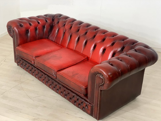 Image 1 of Original canapé chesterfield canapé en cuir 3 places oxblood