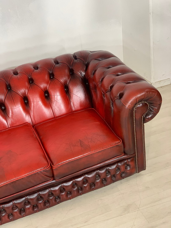 Image 1 of Original canapé chesterfield canapé en cuir 3 places oxblood