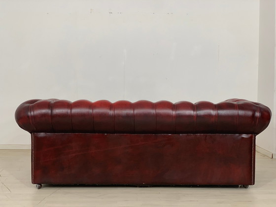 Image 1 of Original canapé chesterfield canapé en cuir 3 places oxblood