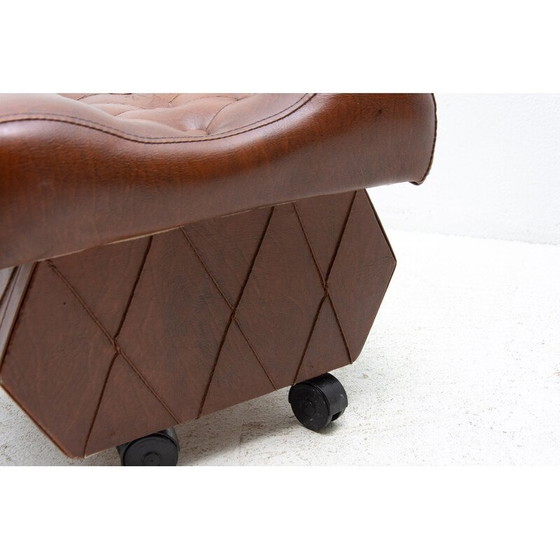 Image 1 of Tabouret vintage en simili-cuir avec espace de rangement, Tchécoslovaquie 1980