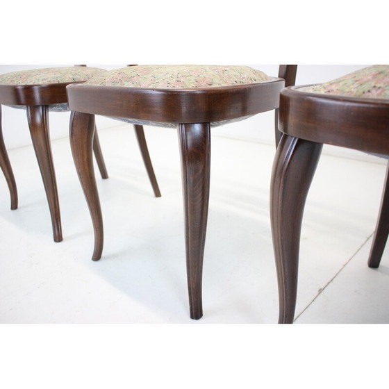 Image 1 of Ensemble de 4 chaises de salle à manger vintage en bois et tissu, Tchécoslovaquie, années 1940