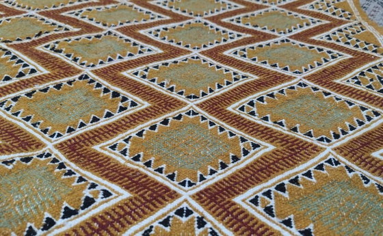 Image 1 of Tapis Berbère Motifs Losanges Tissé Mains En Laine Naturelle