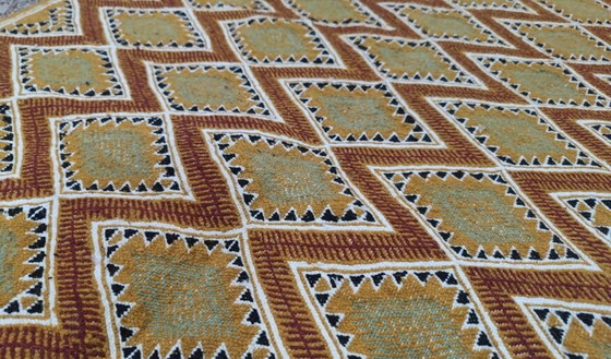 Image 1 of Tapis Berbère Motifs Losanges Tissé Mains En Laine Naturelle