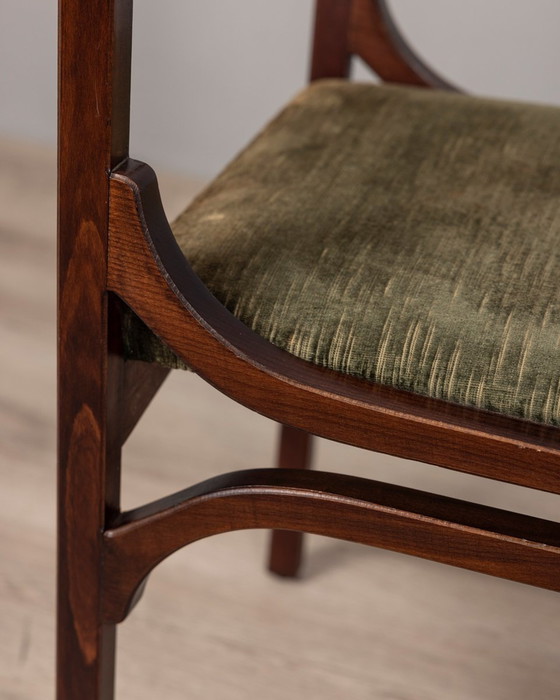 Image 1 of Ensemble de 4 chaises Vintage 60S en bois et velours vert design italien