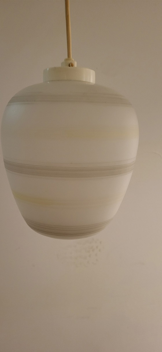 Image 1 of Lampe Vintage en verre au lait (Probablement Philips) 1950s