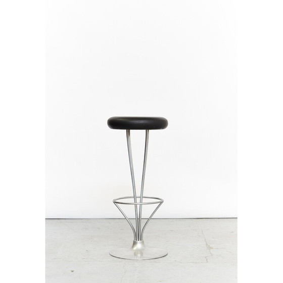 Image 1 of Ensemble de 4 tabourets de bar vintage en cuir noir par Piet Hein, 1961