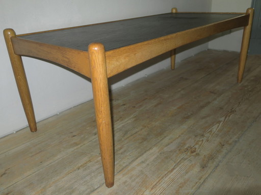 Table basse en ardoise et chêne du Mid Century par Eric Merthen, Suède 1960S