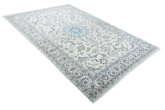 Image 1 of Tapis Naïn 9 La 368 X 246 cm noué à la main -Tapis Avec Soie