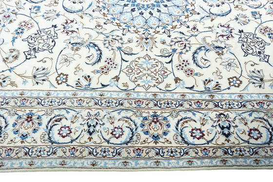 Image 1 of Tapis Naïn 9 La 368 X 246 cm noué à la main -Tapis Avec Soie