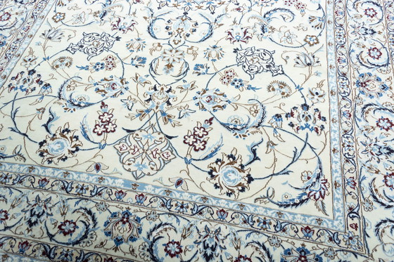 Image 1 of Tapis Naïn 9 La 368 X 246 cm noué à la main -Tapis Avec Soie