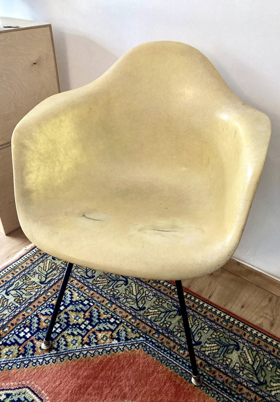 Image 1 of Fauteuil Eames en fibre de verre Vitra Daw