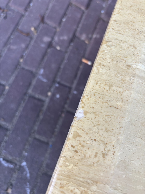 Image 1 of Table basse vintage en travertin italien