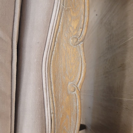 Image 1 of Canapé vintage en bois et velours gris, France