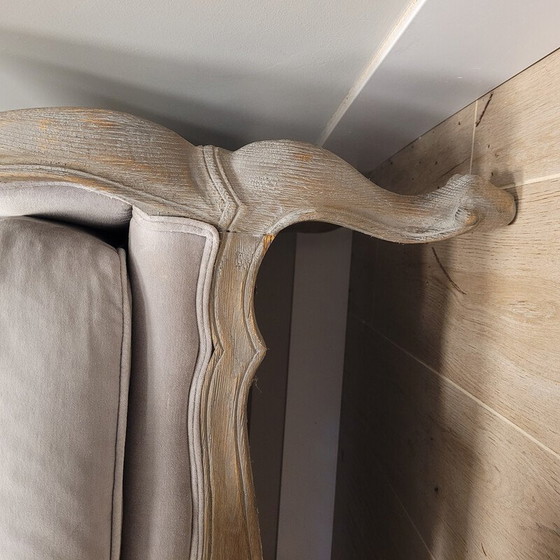 Image 1 of Canapé vintage en bois et velours gris, France