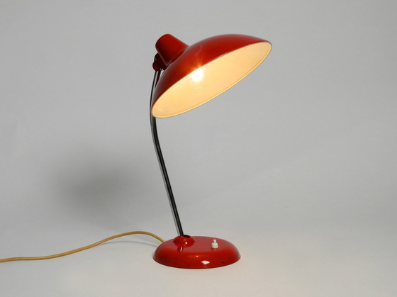 Image 1 of Original lampe de table classique en métal rouge Kaiser Idell modèle 6786 des années 1960