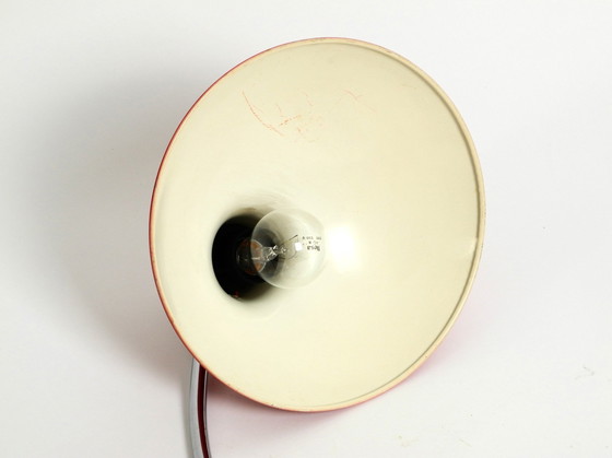 Image 1 of Original lampe de table classique en métal rouge Kaiser Idell modèle 6786 des années 1960