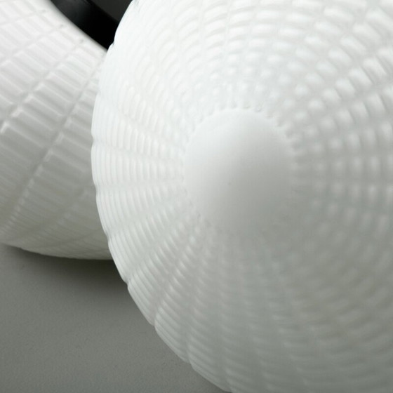 Image 1 of Lampe suspendue vintage en opale, tchèque 1970