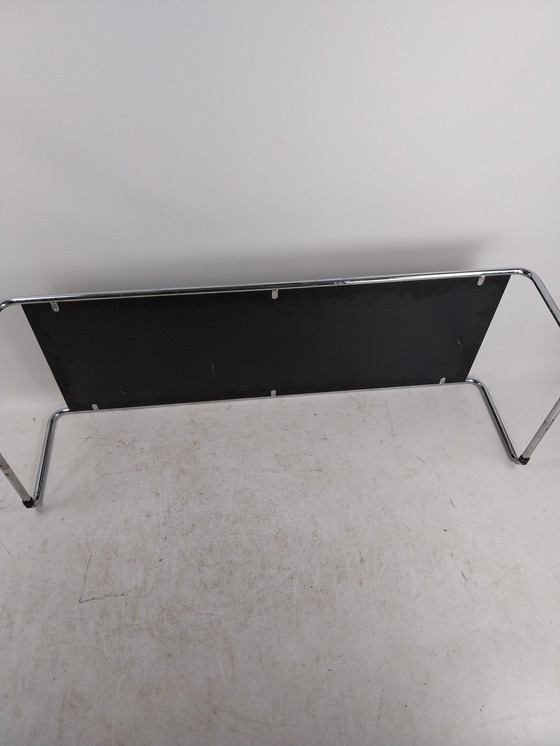 Image 1 of 1 X Table basse Laccio par Marcel Breuer. Sans marque 1980'S