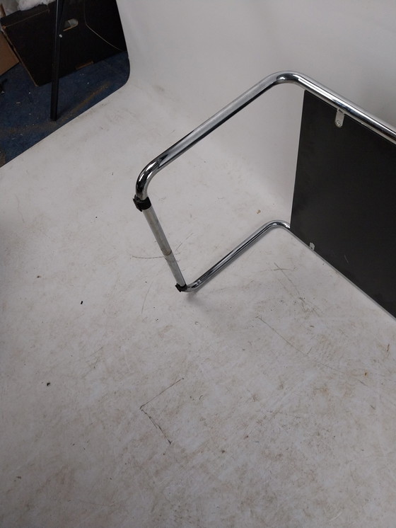 Image 1 of 1 X Table basse Laccio par Marcel Breuer. Sans marque 1980'S