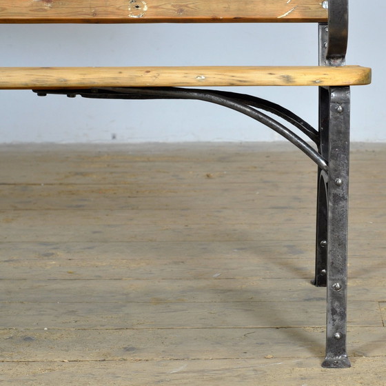 Image 1 of Banc de parc en fer riveté, 1920